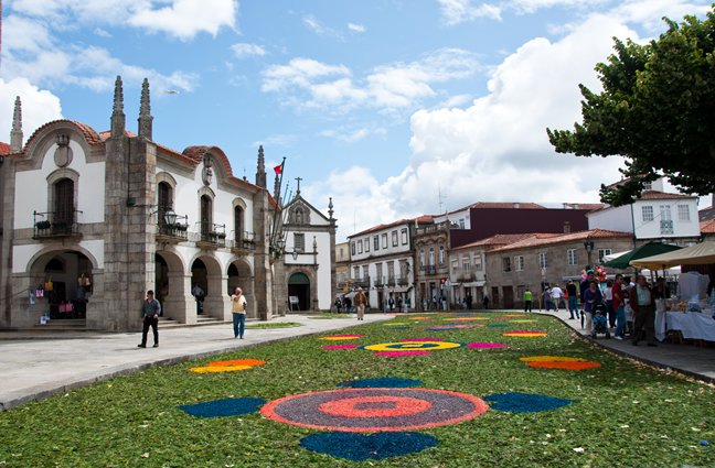 ID76 Festividades do Corpo de Deus, embelezamento das ruas e atrac&ccedil;&atilde;o tur&iacute;stica. Caminha, a bela Marinheira.